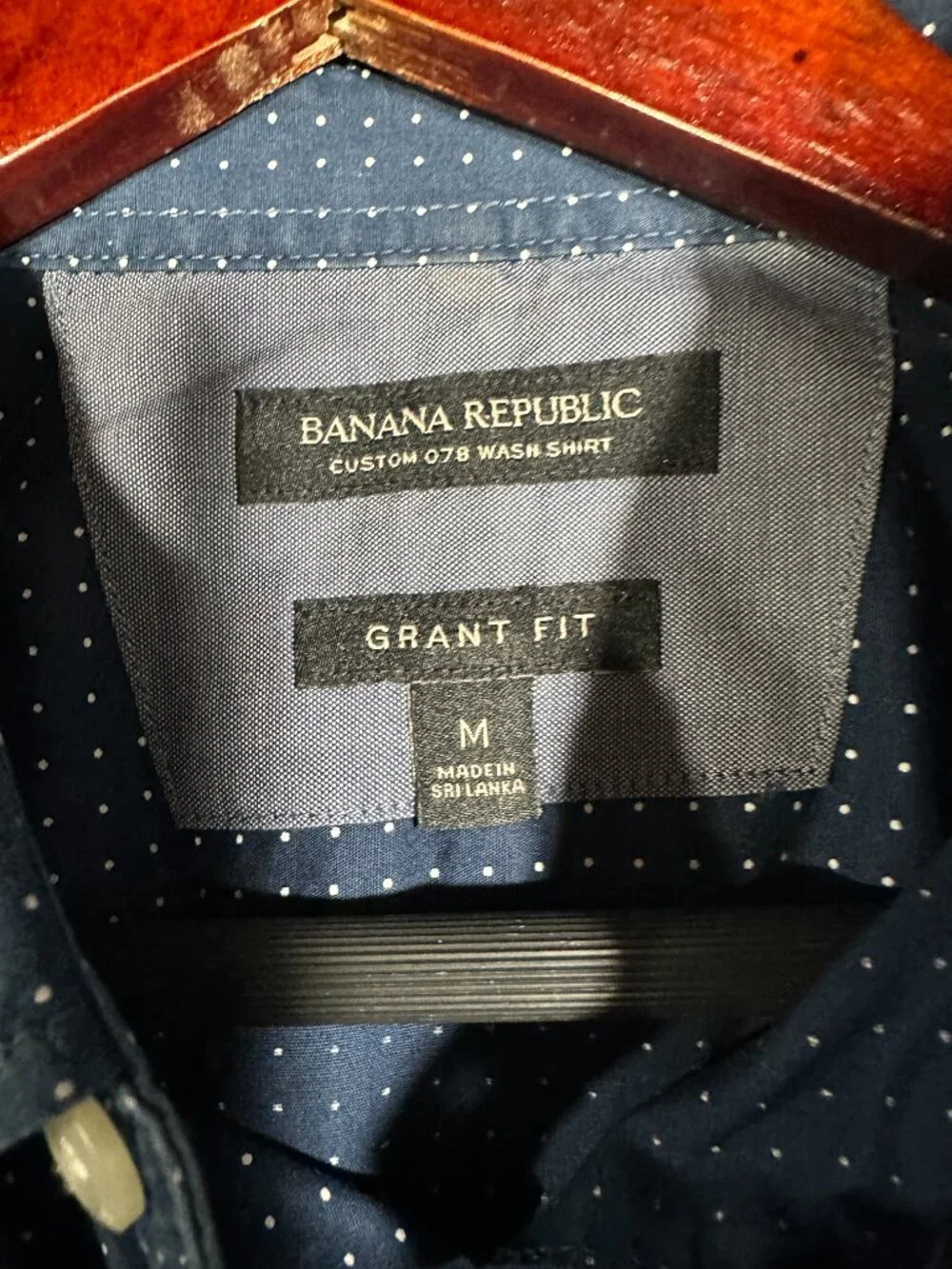 Banana Republic Shirt Mens Medium Grant Fit Custom Wash Blue White Polka Dot